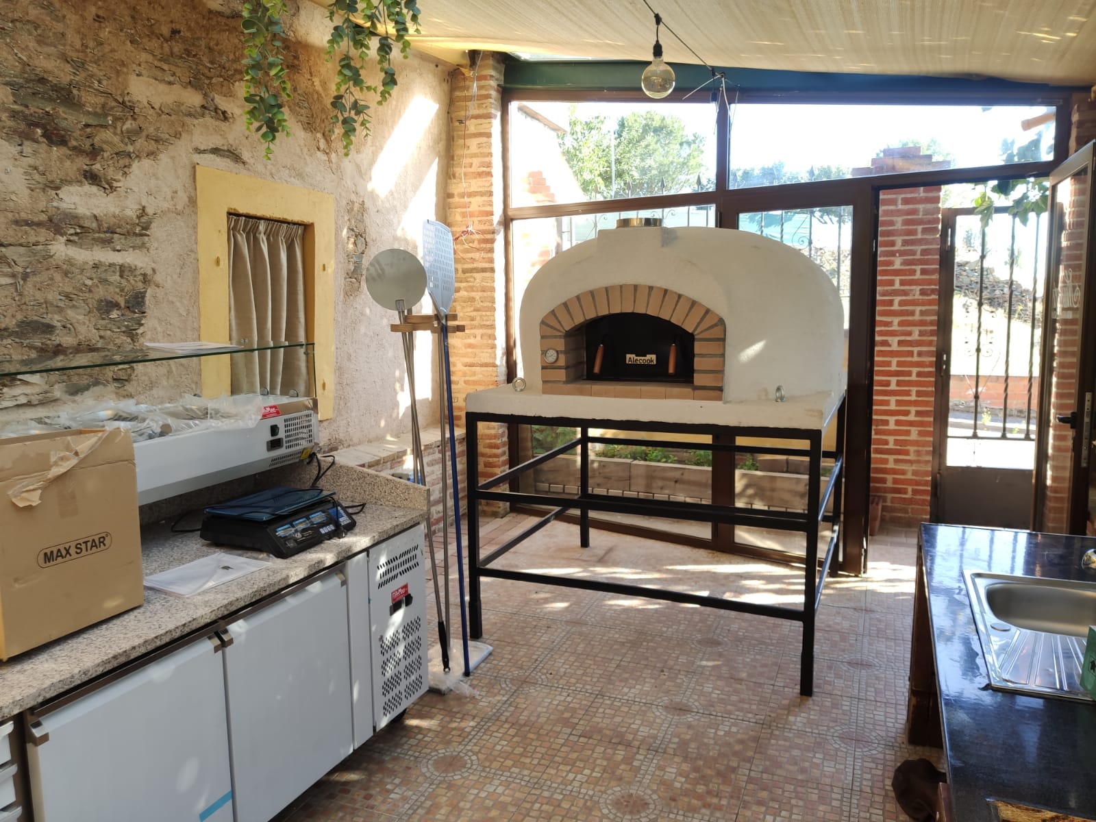 Mesa metálica recta para horno para mas de 100cm
